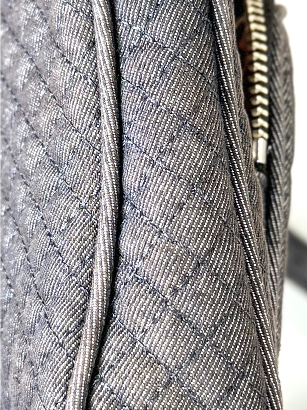 Vera Bradley Quilted Black Crossbody Bag - Picture 11 of 12